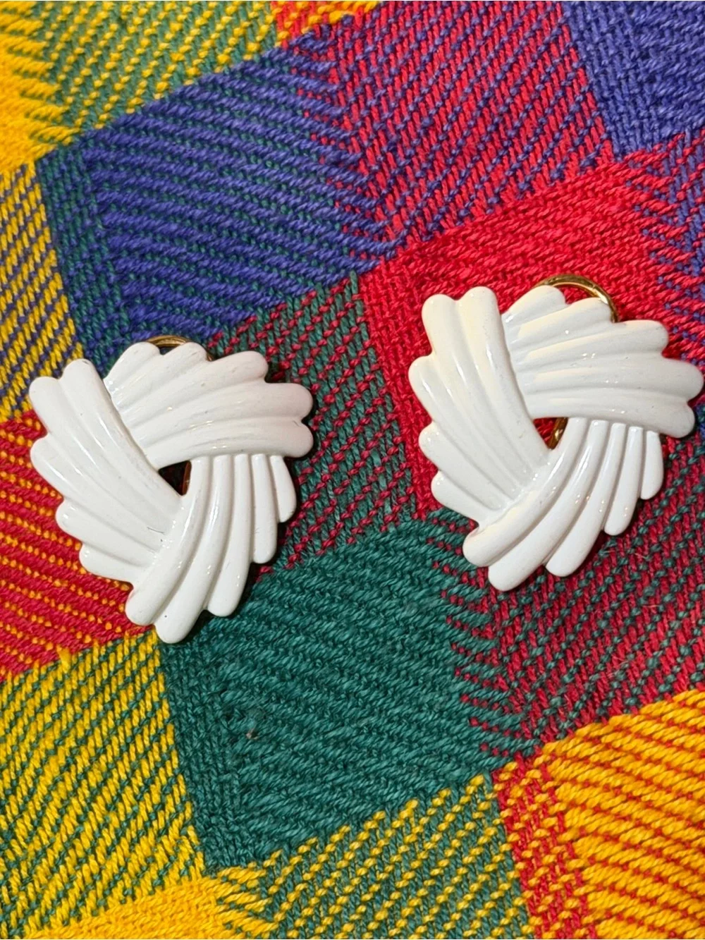 Vintage Trifari White Knot Pattern Earrings